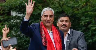 দুর্নীতির তদন্তের মুখে দেশে ফিরলেন নেপালের সাবেক প্রধানমন্ত্রী দেউবা